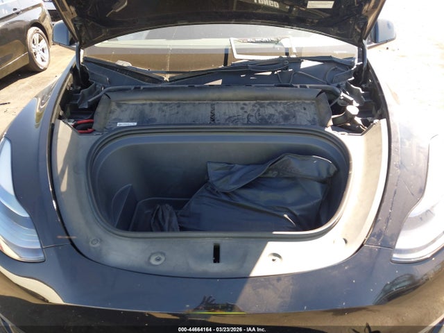 Продажа на аукционе авто 2023 Tesla Model Y Awd/long Range Dual Motor All-wheel Drive, vin: 7SAYGAEE9PF853455, номер лота: 44664164