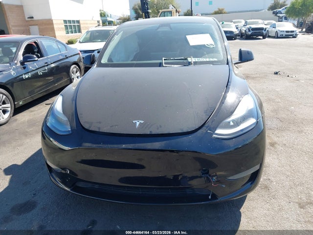 Продажа на аукционе авто 2023 Tesla Model Y Awd/long Range Dual Motor All-wheel Drive, vin: 7SAYGAEE9PF853455, номер лота: 44664164