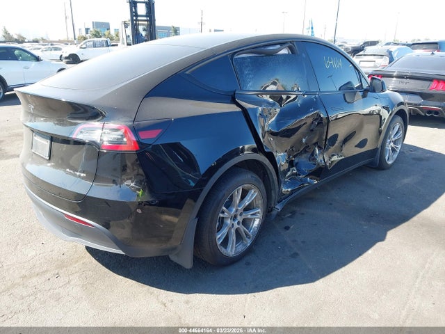 Продажа на аукционе авто 2023 Tesla Model Y Awd/long Range Dual Motor All-wheel Drive, vin: 7SAYGAEE9PF853455, номер лота: 44664164