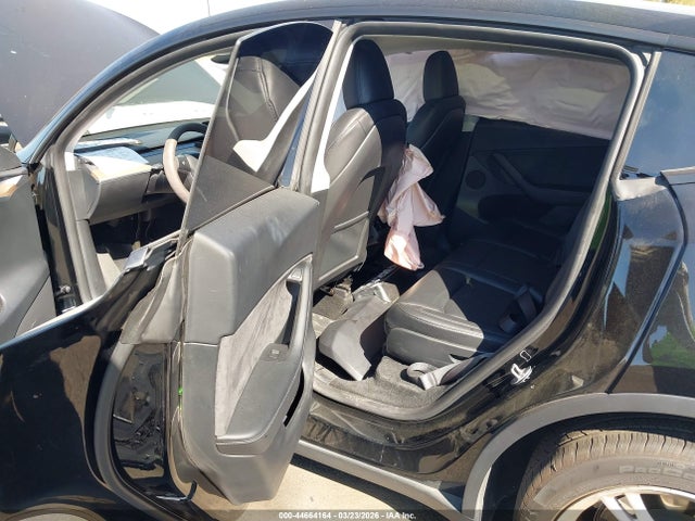 Продажа на аукционе авто 2023 Tesla Model Y Awd/long Range Dual Motor All-wheel Drive, vin: 7SAYGAEE9PF853455, номер лота: 44664164