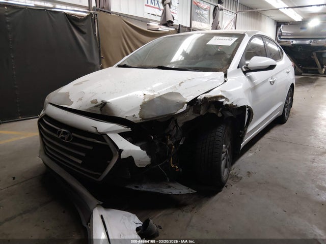 5NPD84LF8JH321077 Hyundai ELANTRA SEL