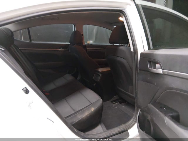 5NPD84LF8JH321077 Hyundai ELANTRA SEL