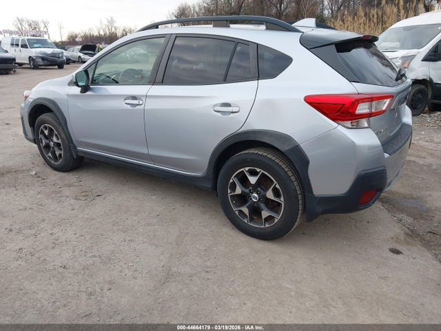 2018 SUBARU CROSSTREK JF2GTADC7JH245608 Photo 2