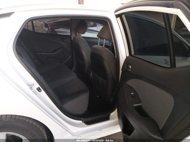 KIA Optima Lx 2015 KNAGM4A77F5652211 Image 8