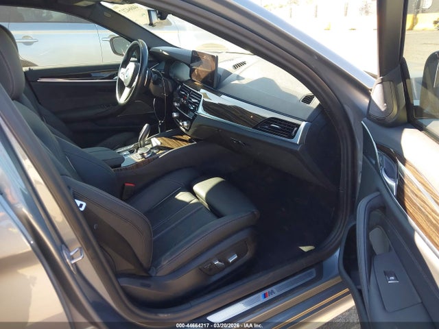44664217 :رقم المزاد ، WBA13AG0XPCM16439 vin ، 2023 Bmw 530e مزاد بيع