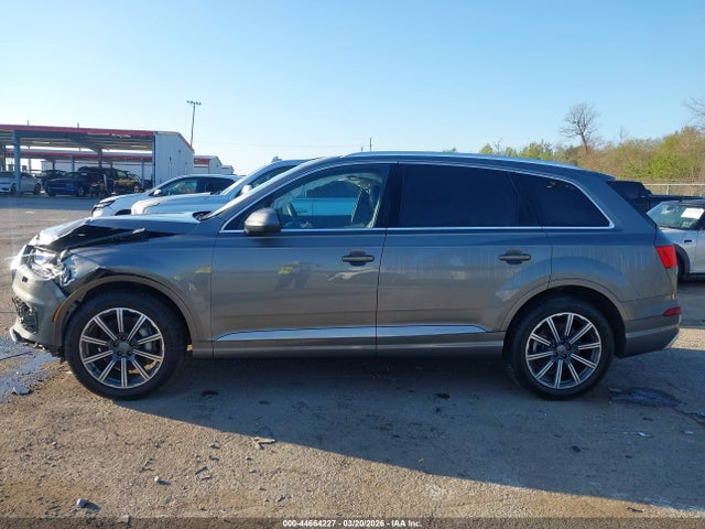 Продаж на аукціоні авто 2017 Audi Q7 3.0t Premium, vin: WA1LAAF72HD016817, номер лоту: 44664227