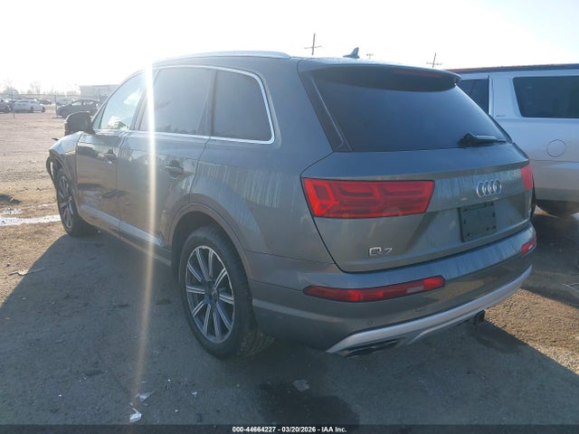 2017 AUDI Q7 WA1LAAF72HD016817 Photo 2