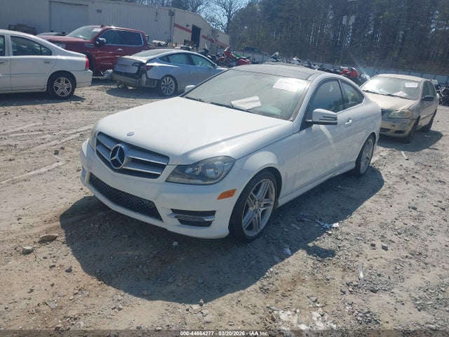 2013 Mercedes-benz C 250 მანქანა იყიდება აუქციონზე, vin: WDDGJ4HB8DG051287, აუქციონის ნომერი: 44664277
