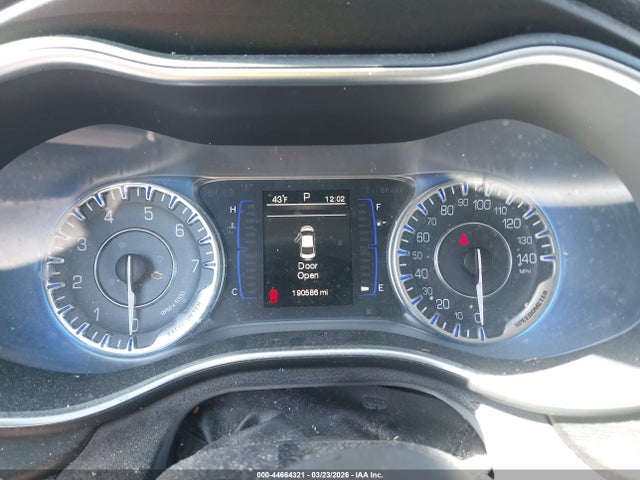 Aukcja sprzedaży 2015 Chrysler 200 Limited, vin: 1C3CCCAB7FN571328, numer aukcji: 44664321