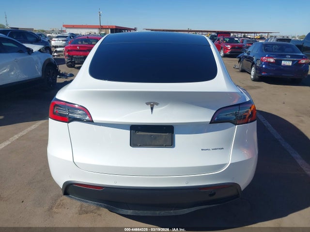 Продаж на аукціоні авто 2022 Tesla Model Y Long Range Dual Motor All-wheel Drive, vin: 7SAYGAEE4NF351577, номер лоту: 44664325