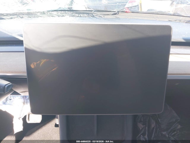 Продаж на аукціоні авто 2022 Tesla Model Y Long Range Dual Motor All-wheel Drive, vin: 7SAYGAEE4NF351577, номер лоту: 44664325