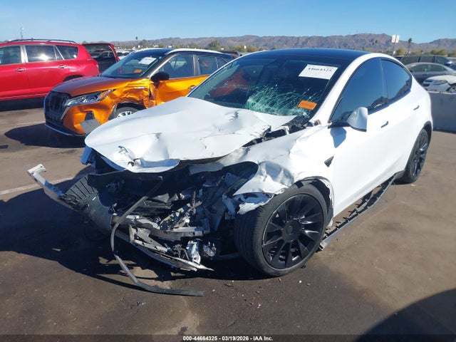 Продаж на аукціоні авто 2022 Tesla Model Y Long Range Dual Motor All-wheel Drive, vin: 7SAYGAEE4NF351577, номер лоту: 44664325