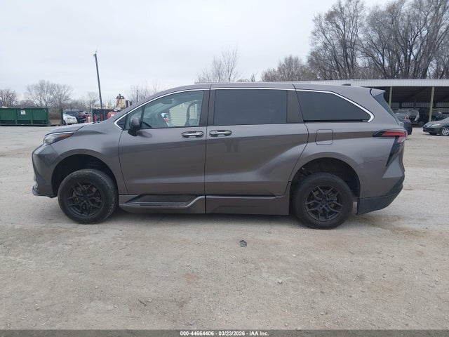 Aukcja sprzedaży 2022 Toyota Sienna Xle, vin: 5TDYRKEC5NS105421, numer aukcji: 44664406