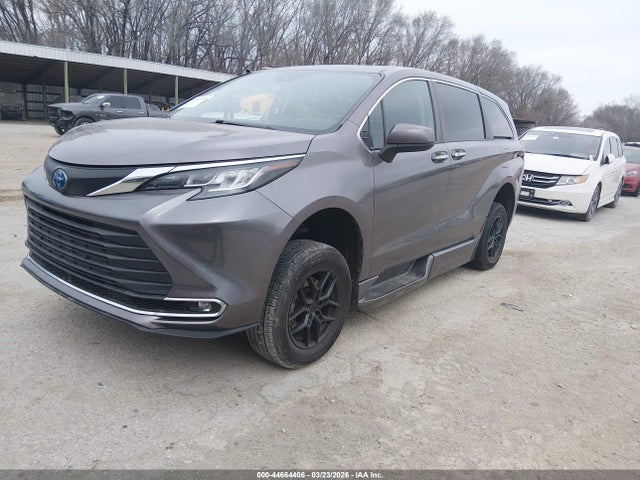 Aukcja sprzedaży 2022 Toyota Sienna Xle, vin: 5TDYRKEC5NS105421, numer aukcji: 44664406