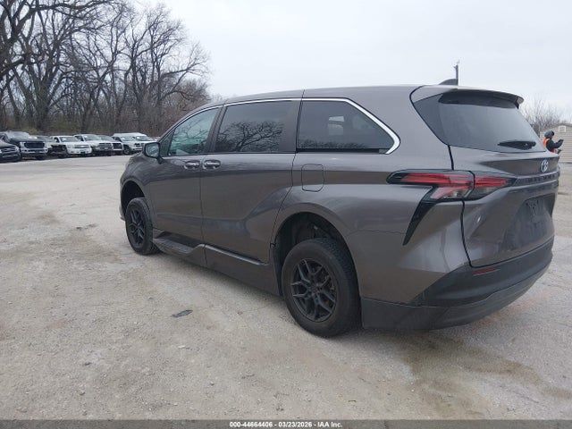 Aukcja sprzedaży 2022 Toyota Sienna Xle, vin: 5TDYRKEC5NS105421, numer aukcji: 44664406