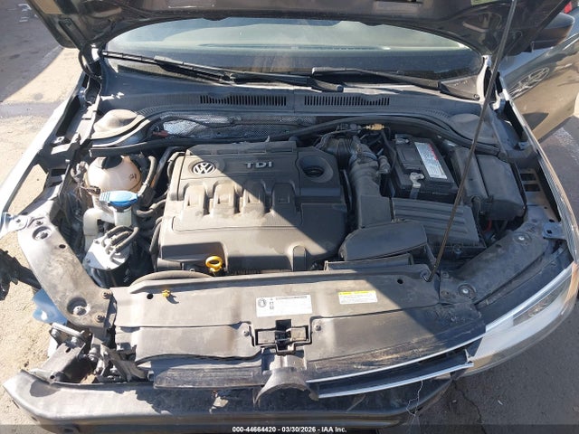 3VWLA7AJ9FM422359 Volkswagen Jetta 2.0l Tdi S