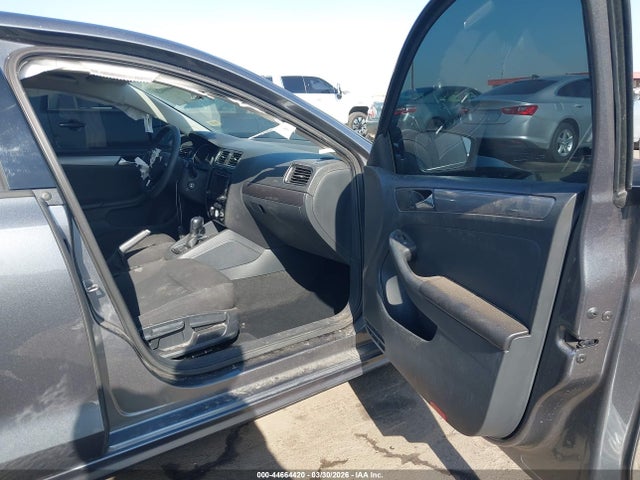 3VWLA7AJ9FM422359 Volkswagen Jetta 2.0l Tdi S