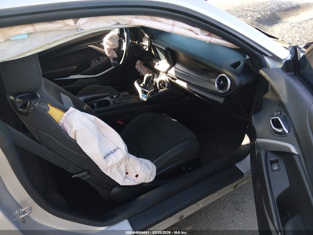 1G1FB1RS2J0114087 Chevrolet Camaro 1lt