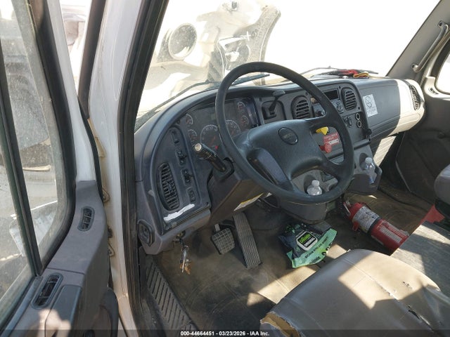 Продажа на аукционе авто 2015 Freightliner M2 106 Medium Duty, vin: 3ALKCYCY7FDGL1688, номер лота: 44664451