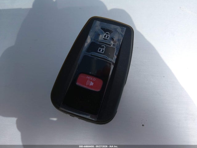 2022 Toyota 4runner Sr5 მანქანა იყიდება აუქციონზე, vin: JTEMU5JR6N6063992, აუქციონის ნომერი: 44664458