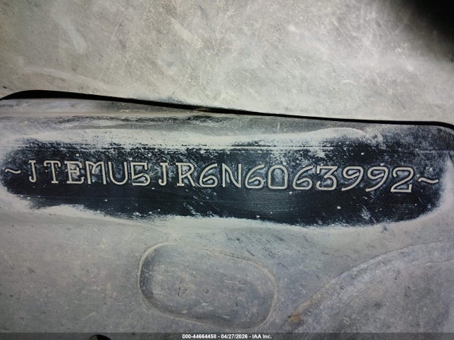 2022 Toyota 4runner Sr5 მანქანა იყიდება აუქციონზე, vin: JTEMU5JR6N6063992, აუქციონის ნომერი: 44664458