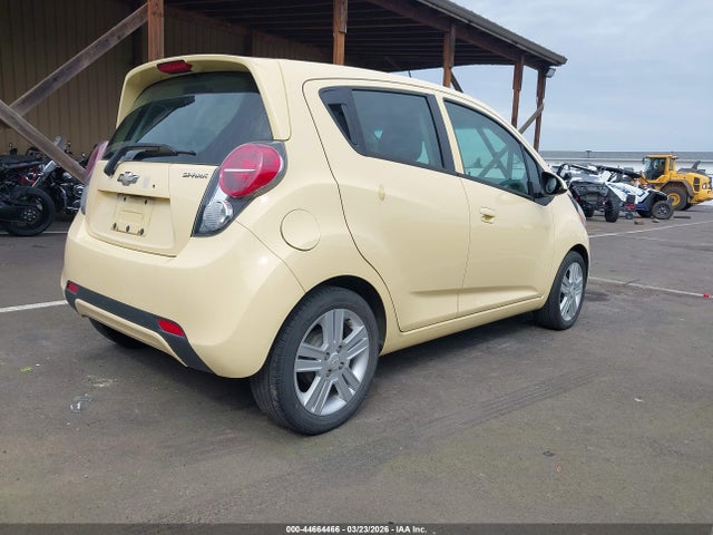 Chevrolet Spark 1lt Cvt 2015 KL8CD6S92FC716043 Image 4