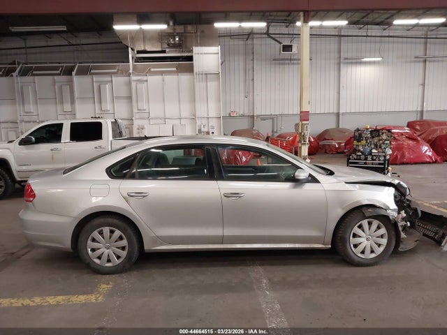 2013 Volkswagen Passat 2.5l S მანქანა იყიდება აუქციონზე, vin: 1VWAP7A31DC034340, აუქციონის ნომერი: 44664515