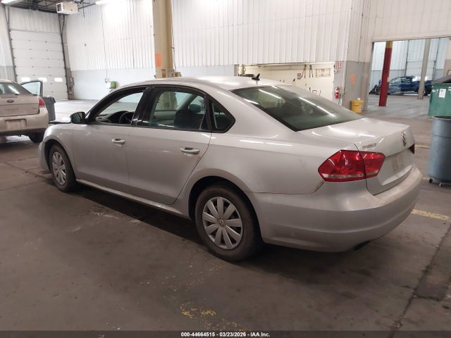 2013 Volkswagen Passat 2.5l S მანქანა იყიდება აუქციონზე, vin: 1VWAP7A31DC034340, აუქციონის ნომერი: 44664515
