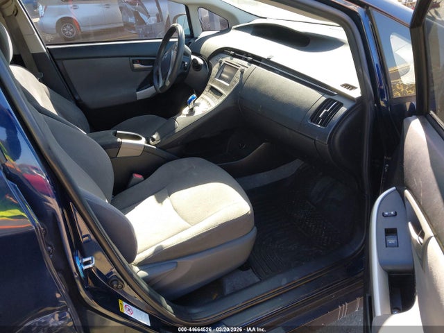 Toyota Prius Three 2015 JTDKN3DU1F0465436 Image 5