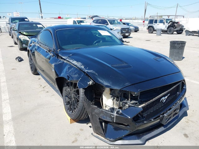 44664530 :رقم المزاد ، 1FA6P8CF0J5145196 vin ، 2018 Ford Mustang Gt مزاد بيع
