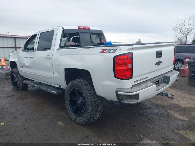 3GCUKREC7JG570108 Chevrolet Silverado 1500 2lt