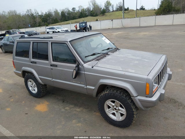 Aukcja sprzedaży 2001 Jeep Cherokee Limited, vin: 1J4FF68S01L526463, numer aukcji: 44664544