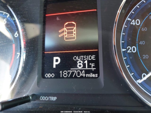 Toyota COROLLA LE 2018 5YFBURHE4JP831851 Image 16