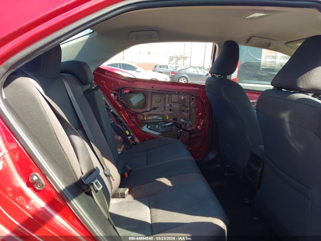 Toyota COROLLA LE 2018 5YFBURHE4JP831851 Image 8