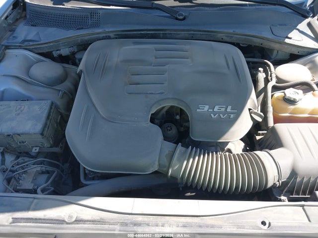 2018 CHRYSLER 300 2C3CCABG0JH269492 Photo 9