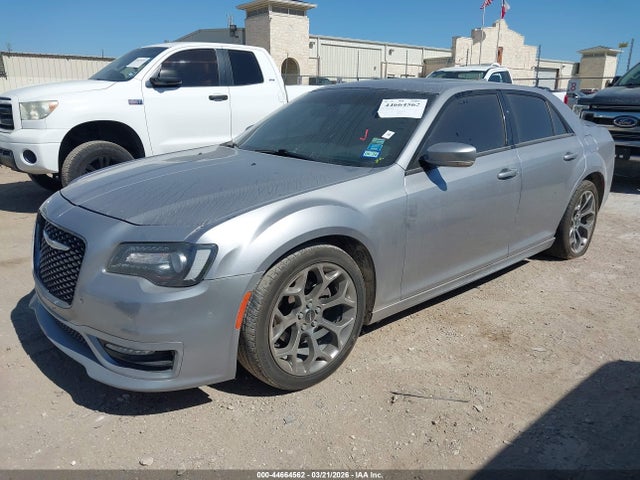 2018 CHRYSLER 300 2C3CCABG0JH269492 Photo 1