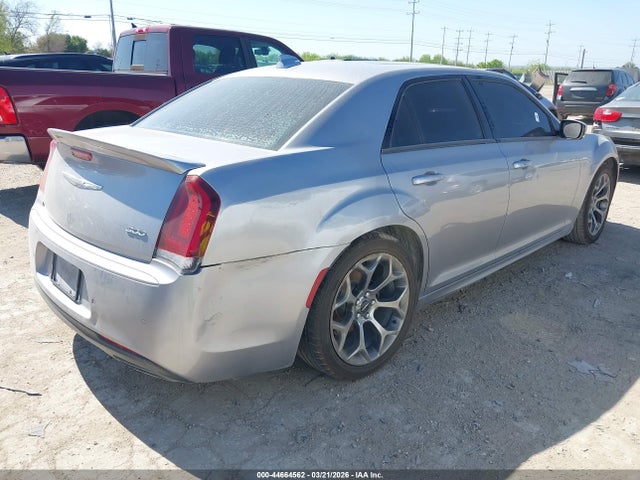 2018 CHRYSLER 300 2C3CCABG0JH269492 Photo 3