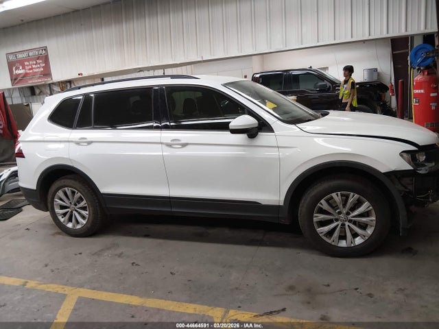 Продаж на аукціоні авто 2020 Volkswagen Tiguan 2.0t S, vin: 3VV1B7AXXLM128204, номер лоту: 44664591