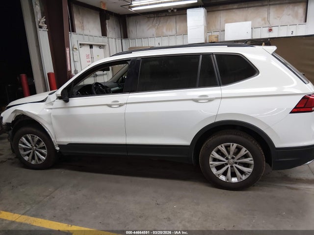Продаж на аукціоні авто 2020 Volkswagen Tiguan 2.0t S, vin: 3VV1B7AXXLM128204, номер лоту: 44664591
