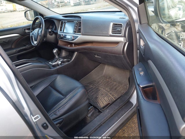 5TDJKRFH9FS088696 Toyota Highlander Xle V6