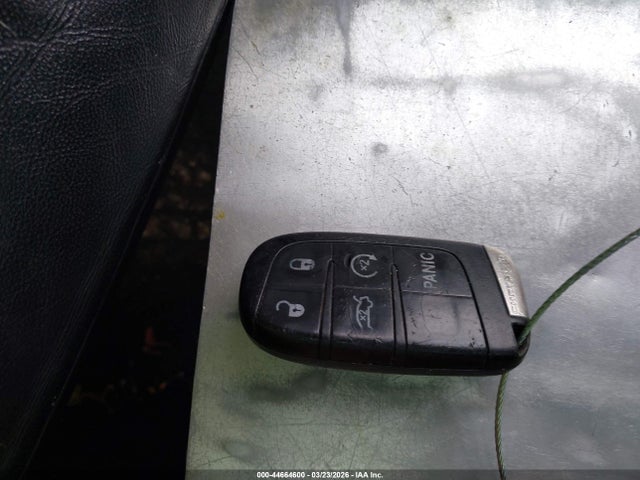 44664600 :رقم المزاد ، 2C3CCACG0CH278047 vin ، 2012 Chrysler 300 Limited مزاد بيع