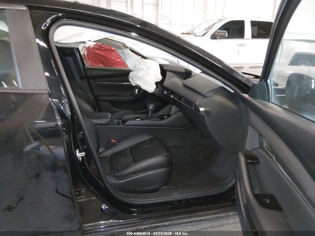 JM1BPABM4S1786036 Mazda MAZDA3