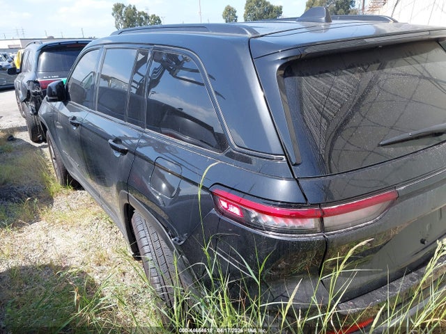 2025 JEEP GRAND CHEROKEE 1C4RJGAG6SC294238 Photo 2