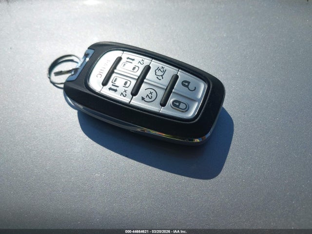 2026 Chrysler Pacifica Select მანქანა იყიდება აუქციონზე, vin: 2C4RC1BG9TR204675, აუქციონის ნომერი: 44664621