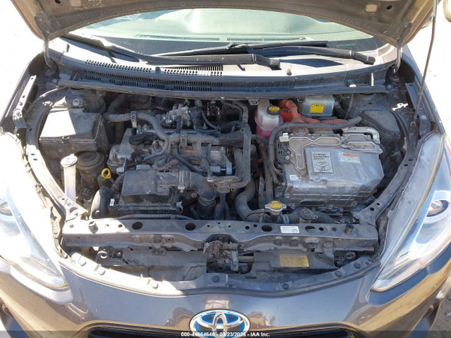 Toyota Prius C Two 2015 JTDKDTB30F1584022 Image 10
