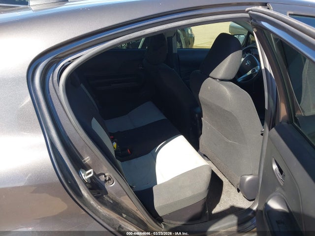 Toyota Prius C Two 2015 JTDKDTB30F1584022 Image 8