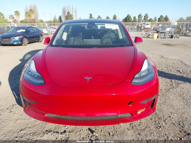 44664672 :رقم المزاد ، 5YJ3E1EA3KF536886 vin ، 2019 Tesla Model 3 مزاد بيع
