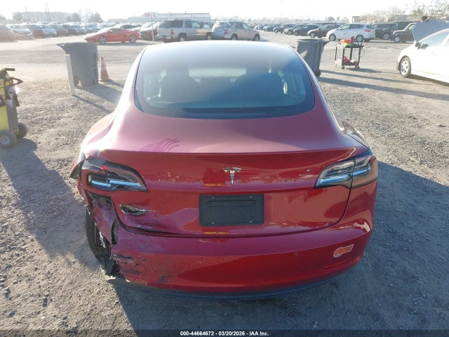 44664672 :رقم المزاد ، 5YJ3E1EA3KF536886 vin ، 2019 Tesla Model 3 مزاد بيع