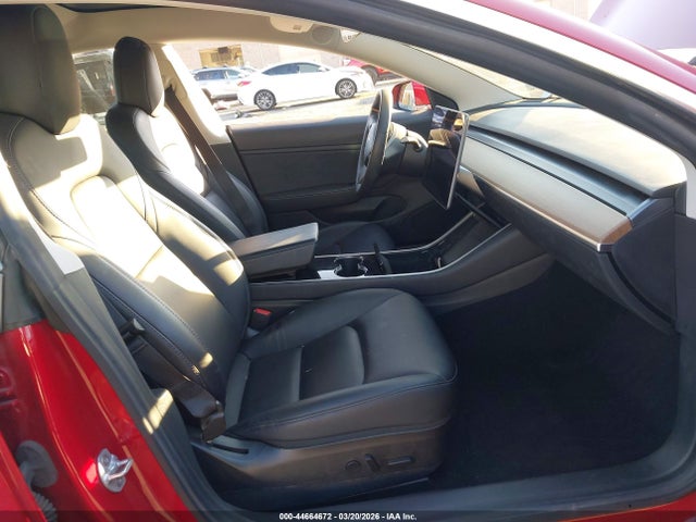 2019 TESLA MODEL 3 5YJ3E1EA3KF536886 Photo 4