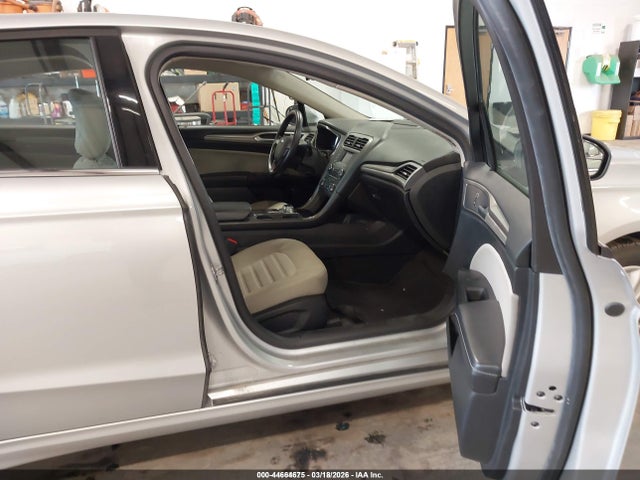 3FA6P0UU6JR100646 Ford Fusion Hybrid S